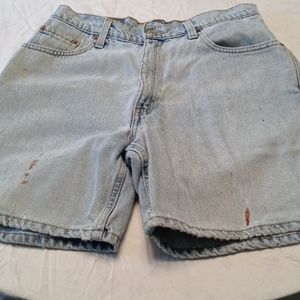 Women Levi's shorts